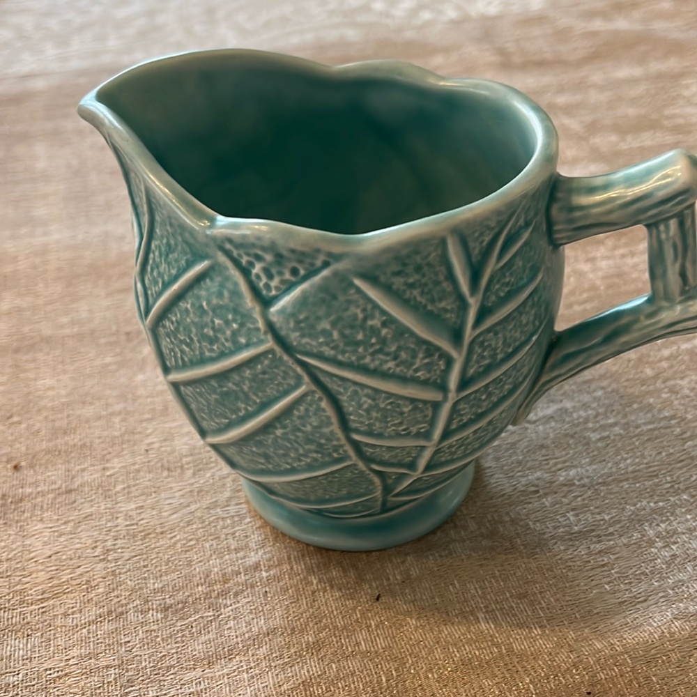 Sylvac Leaf Pitcher Creamer in EUC! 2363 Made in England.